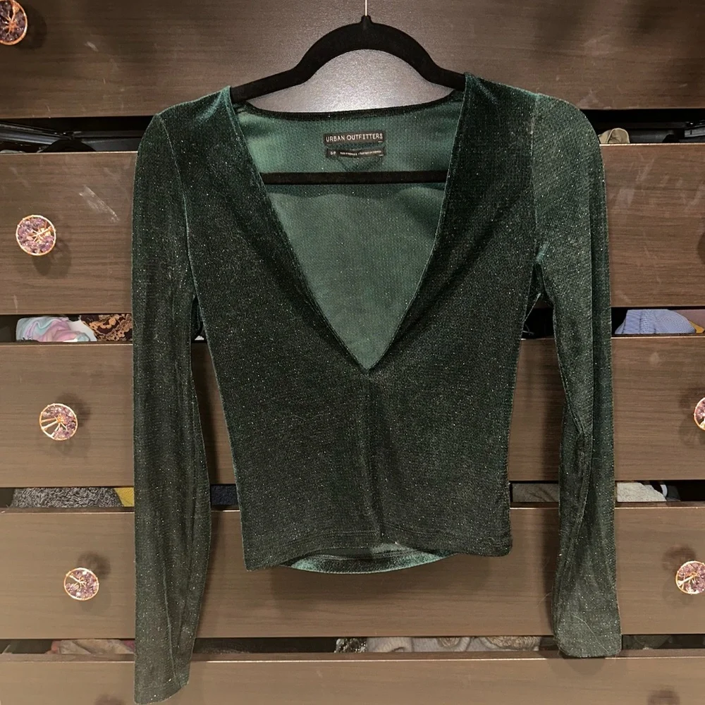 Urban Outfitters Green Velvet Metallic Deep V Neck Top - Picture 4 of 9